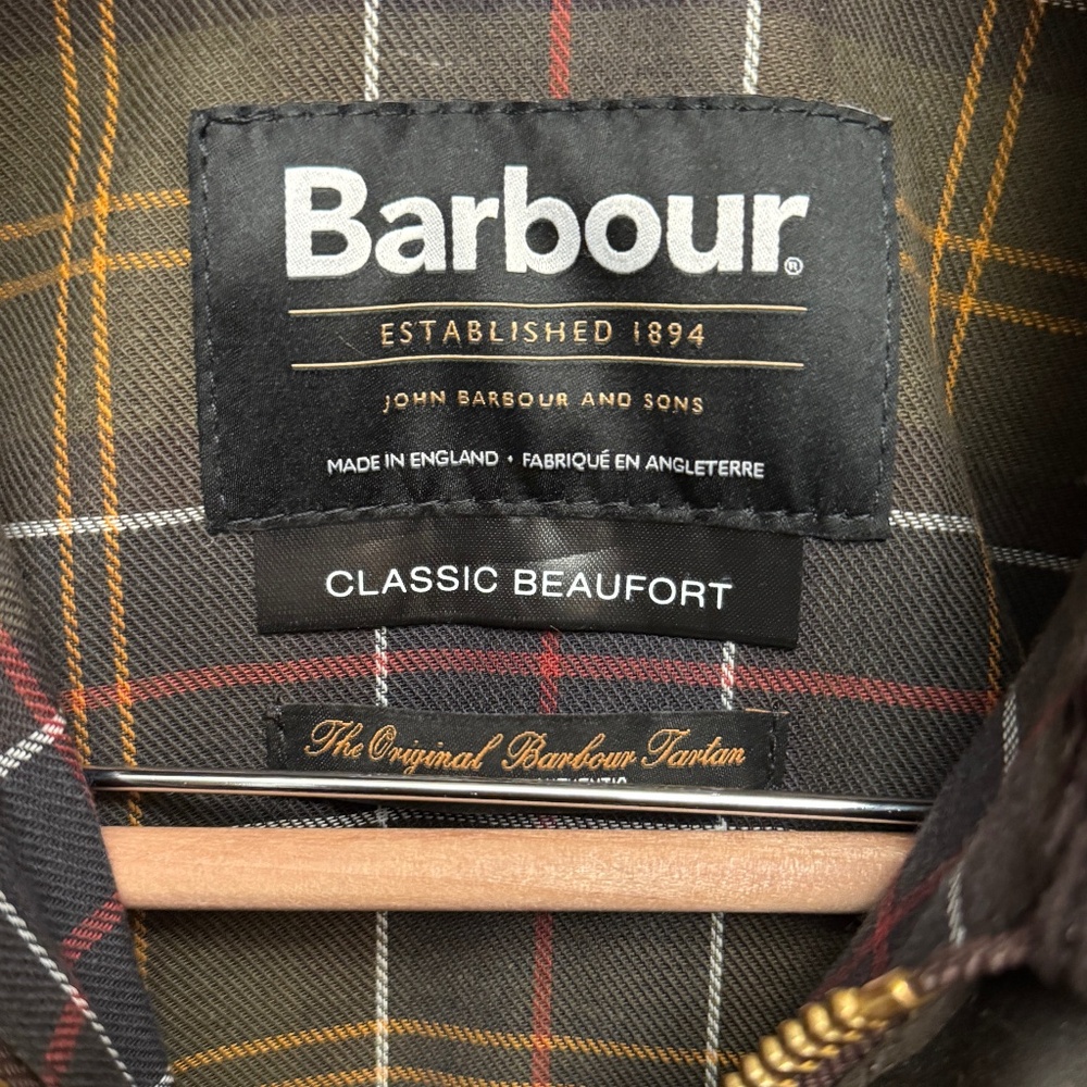 Barbour Classic Beaufort Waxed Jacket - Picture 4 of 14